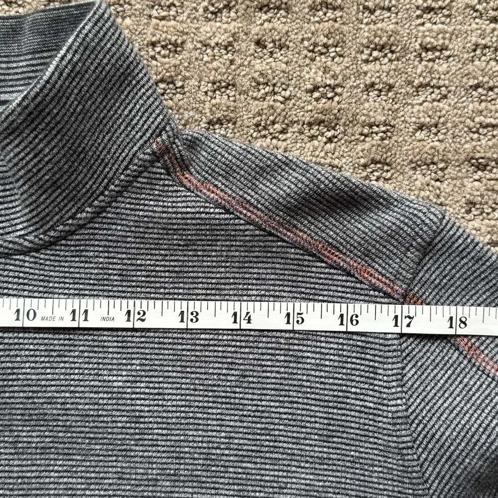 Robert Graham Men's Classic Fit Striped 1/4 Zip Quarter-Zip Pullover Sweater